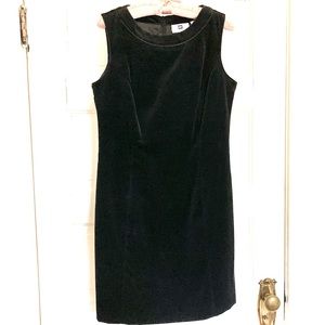 Vintage Gap Black Velveteen Sleeveless Dress